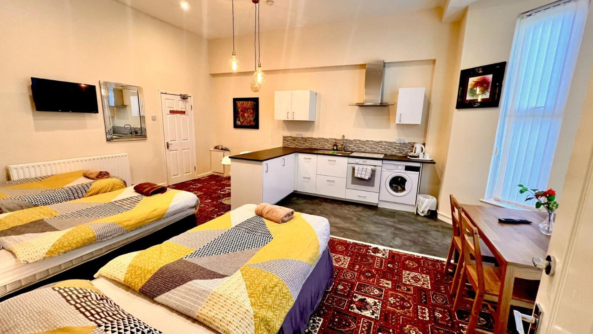 Castle Lodge Guest House 86-88 Sheil Rd L6 3Af 利物浦 外观 照片
